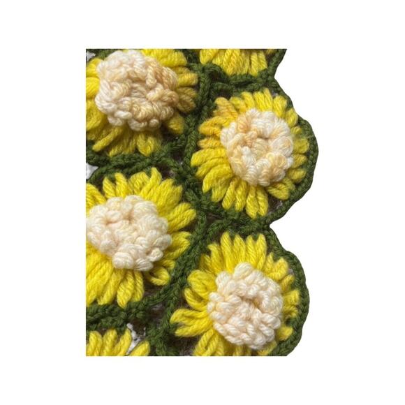 Vintage Crocheted Daisy Afghan Lap Blanket Green White Yellow 49x64 Floral - Picture 7 of 15
